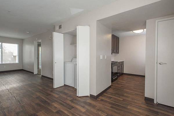 Apartments on N. Texas St · Fairfield photo 4