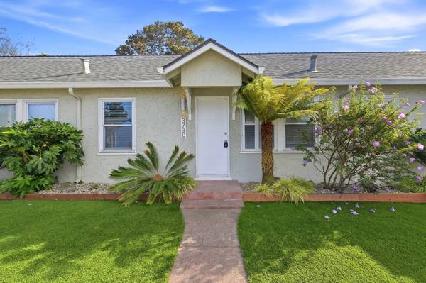 2BR/1BA Single Family House on Roland Drive · Capitola photo 2