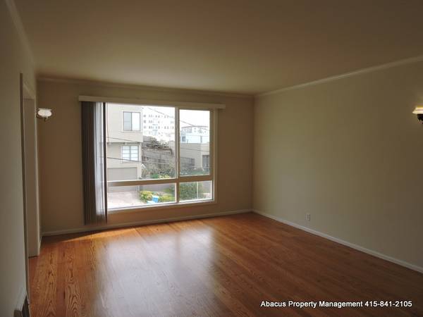 3BR/2BA Single Family House · San Francisco photo 3