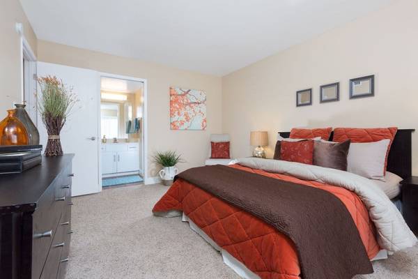 2BR/2BA Apartment · Hayward photo 4