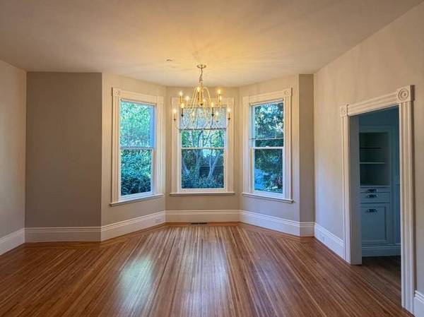 1BR/1BA Single Family House · Kentfield