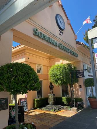 Apartments on E Napa St · Vineburg photo 2