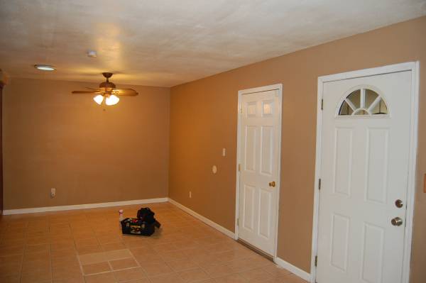 3BR/1BA Single Family House · Pittsburg photo 3