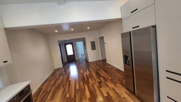 2BR/3BA Apartment · San Francisco photo 5