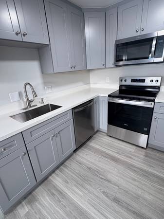 2BR/2BA Apartment · Redwood City photo 4