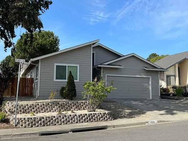 3BR/2BA Single Family House on Platt Ct · Vallejo photo 2