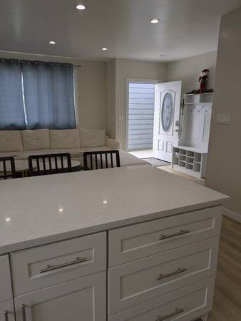 2BR/3BA Single Family House on Randolph Ave · South San Francisco photo 3
