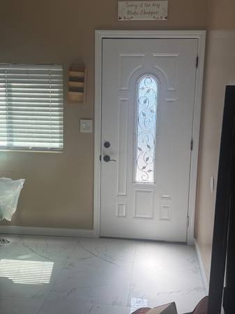 2BR/1BA Apartment · Oakland photo 5