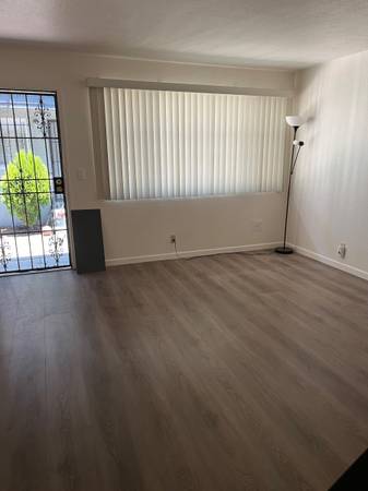4BR/2BA Apartment · Oakland