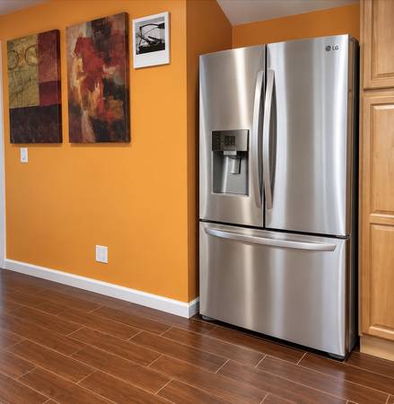 2BR/1BA Apartment · Oakland photo 4