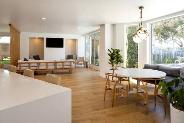 3BR/2BA Apartment · San Mateo photo 3