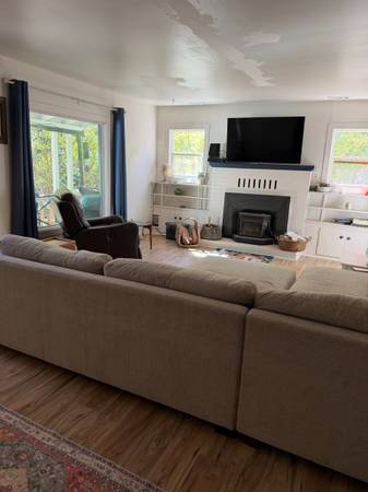 3BR/2BA Single Family House · Guerneville photo 4