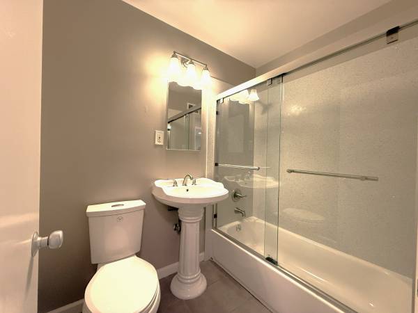 1BR/1BA Apartment · San Francisco photo 5