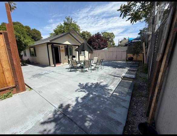3BR/1BA In Law Adu · Mountain View photo 5