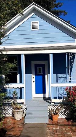 2BR/1BA Single Family House · Santa Cruz