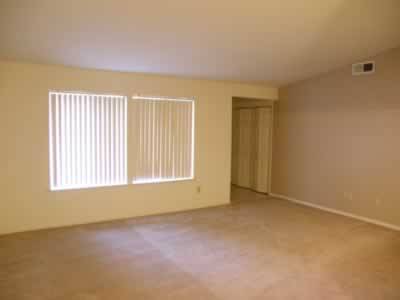 2BR/1BA Apartment · Fresno photo 4