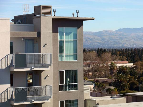 Apartments on Moreland Way · Santa Clara