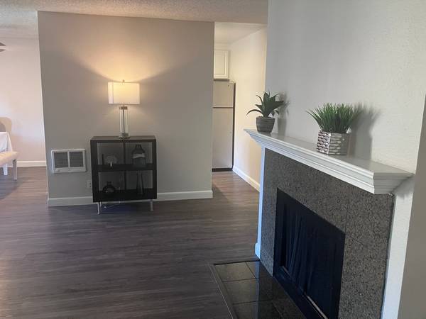 Apartments on Rollingdell Drive · Cupertino photo 2