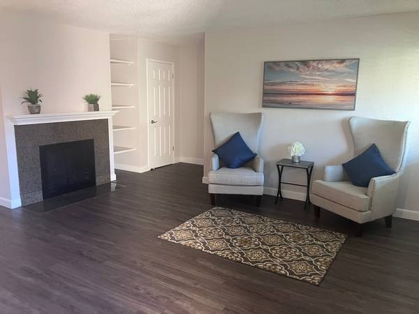 Apartments on Rollingdell Drive · Cupertino photo 4