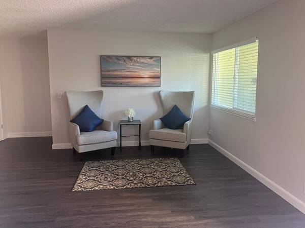 Apartments on Rollingdell Drive · Cupertino photo 3