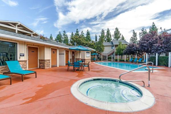 Apartments on Peabody Rd · Vacaville photo 3