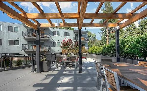 2BR/2BA Apartment · Walnut Creek photo 5