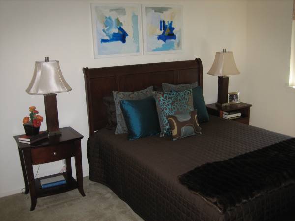 2BR/1BA Single Family House on Norfolk Dr · Daly City photo 3