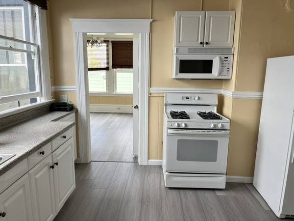 1BR/1BA Apartment on Bartlett St · San Francisco photo 2