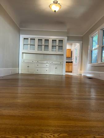 2BR/1BA Duplex · Oakland photo 5