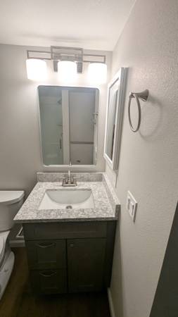4BR/2BA Condo · Novato photo 5