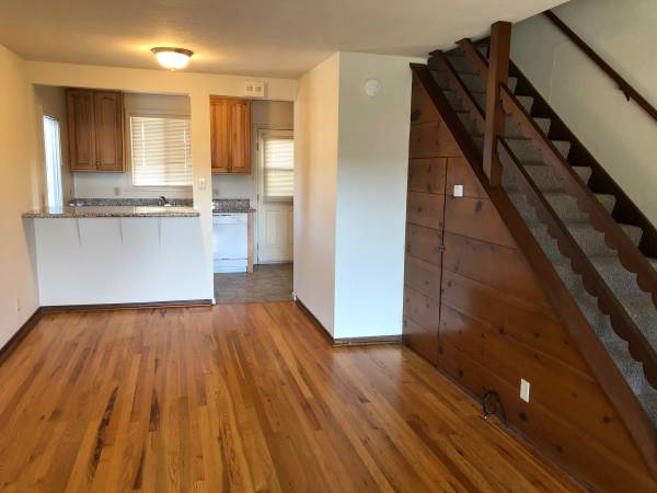 2BR/1BA Townhouse · El Cerrito photo 2