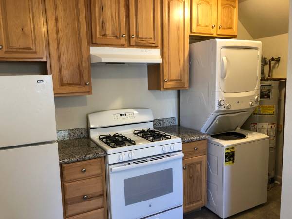 2BR/1BA Townhouse · El Cerrito photo 4