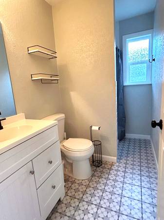 0BR/1BA In Law Adu · Richmond photo 5
