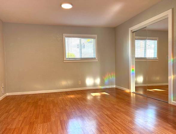 0BR/1BA In Law Adu · Richmond photo 3