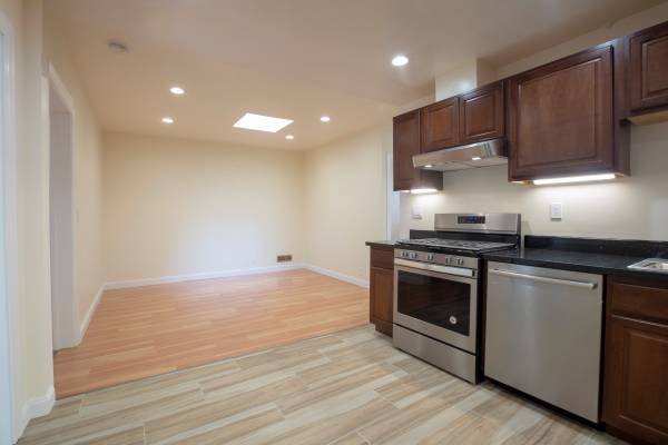5BR/3BA Single Family House · San Francisco photo 3