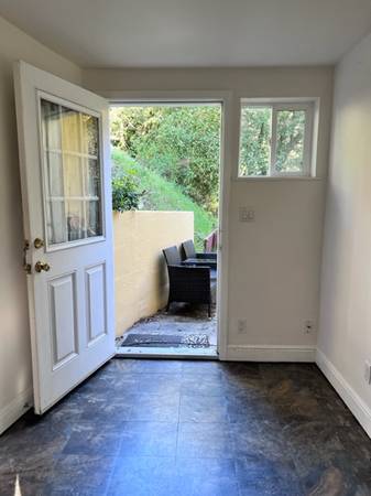 0BR/1BA Apartment · Canyon photo 3