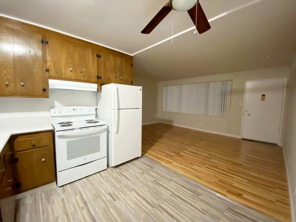 1BR/1BA Apartment · Oakland photo 2