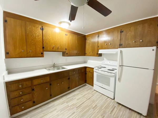 1BR/1BA Apartment · Oakland photo 4