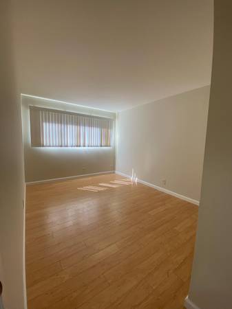 1BR/1BA Apartment · Oakland photo 5