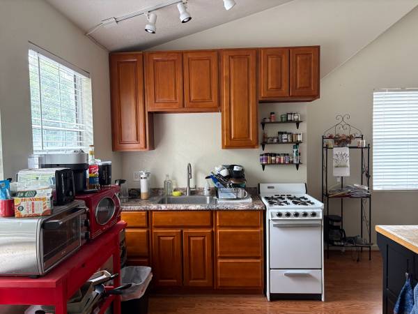 0BR/1BA In Law Adu · Sebastopol photo 2