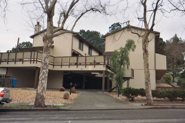 2BR/1BA Townhouse on Octavia Street · San Rafael
