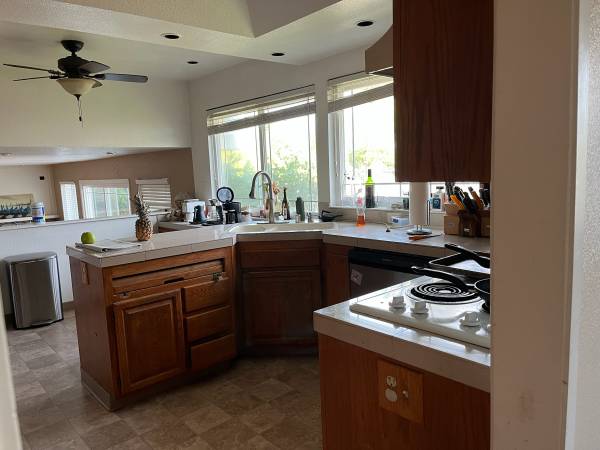 4BR/3BA House · Petaluma photo 3