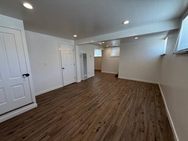 2BR/2BA Single Family House · Hollister photo 2