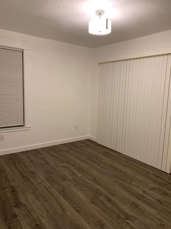 3BR/1BA Apartment · Aptos photo 4