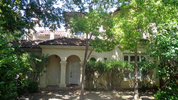 5BR/3BA Single Family House · Menlo Park photo 2