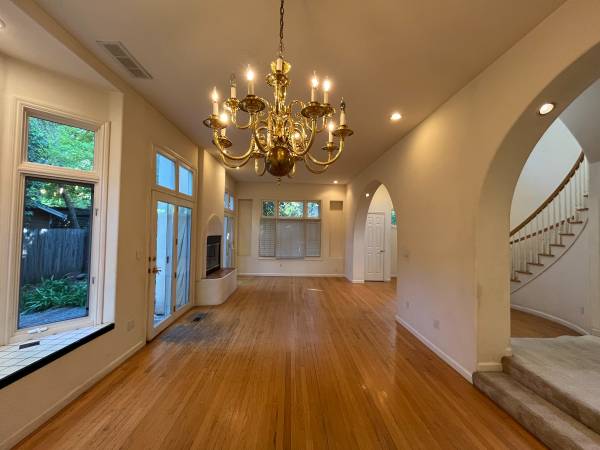 5BR/3BA Single Family House · Menlo Park photo 4