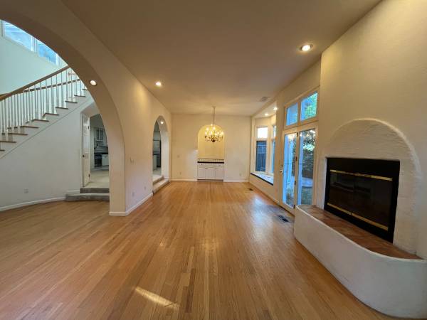 5BR/3BA Single Family House · Menlo Park photo 5