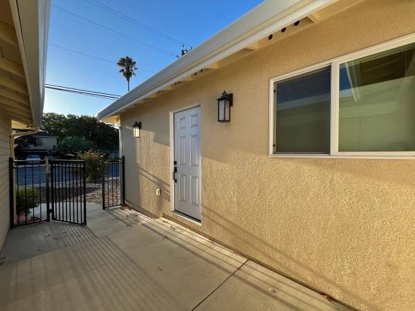 1BR/1BA In Law Adu · Mountain View photo 3