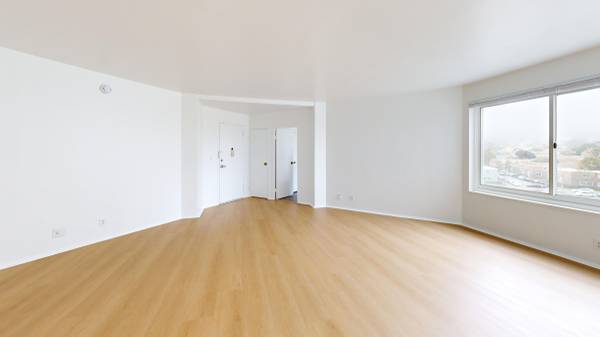 1BR/1BA Apartment on Arballo Drive Apartment 8k · San Francisco photo 4