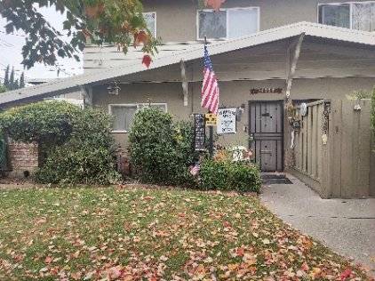 2BR/2BA Townhouse · Hayward